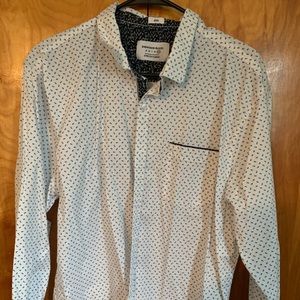 Gorgeous men’s long sleeve button down shirt